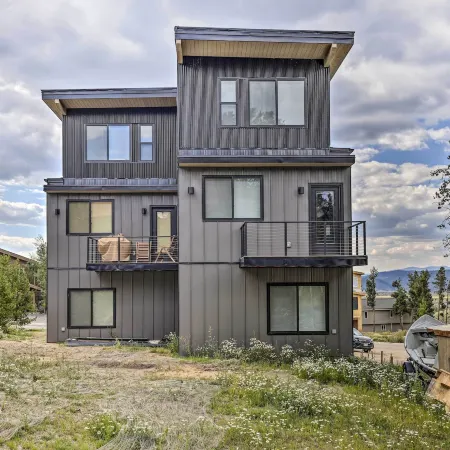 Sleek Fraser Townhome < 8 Mi to Winter Park!
