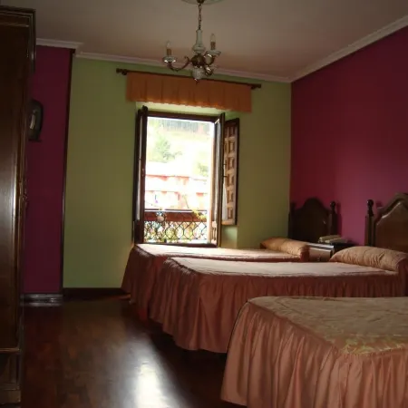 Hosteria Peña Sagra
