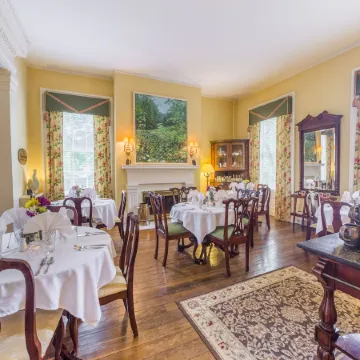 Bourbon Manor Bed & Breakfast Inn