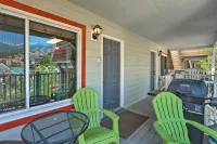 Ski and Unwind Fireside Main St Condo in Tannhauser - Pet friendly
