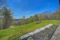 Fire Pit + Gas Grill: Secluded Studio in Milford! - Wifi