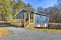 Charming Yadkin Valley Cottage w/ Deck & Yard - Wifi