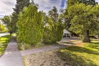 Cozy Studio Near Hiking & Skiing, Walk to Downtown - Wi-Fi