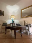Annygio House - De Vivo Realty - balcony