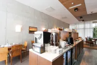 Johan Design & Spa Hotel - 朝食