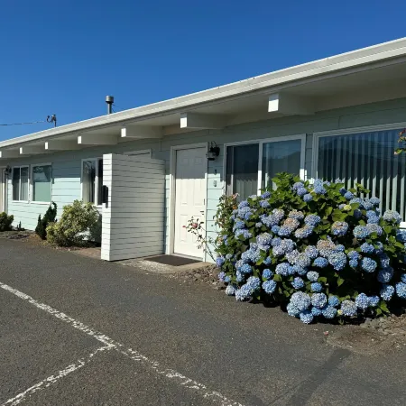 Harborview Inn & RV Park