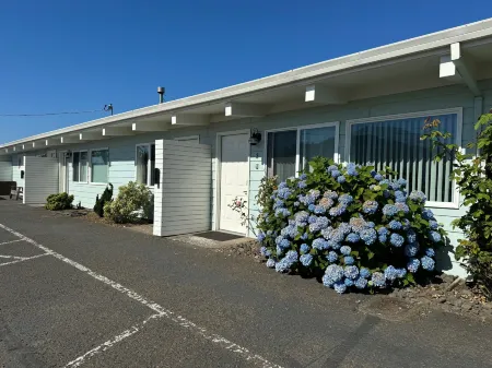 Harborview Inn & RV Park