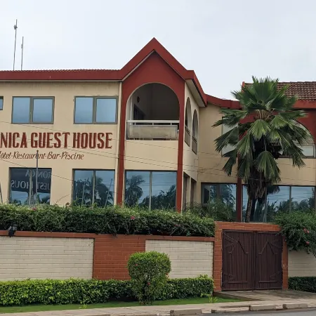 Veronica Guest House