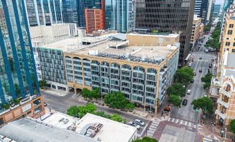 Littlefield Lofts, Hosted by Placemakr - 6th St