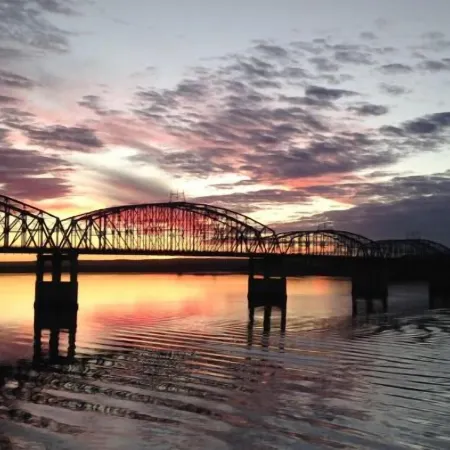 A Bridge View Inn