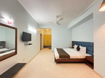Lions Den Hotel Hotels in Tungarli
