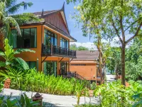 Phi Phi Long Beach Resort & Villa Hotel in zona Grotta dei Vichinghi