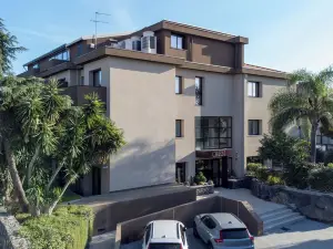 Ollen Apartments