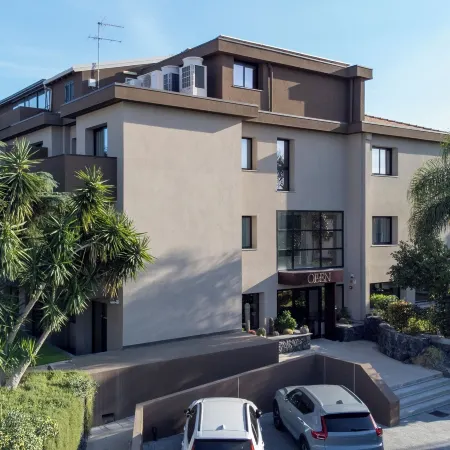 Ollen Apartments