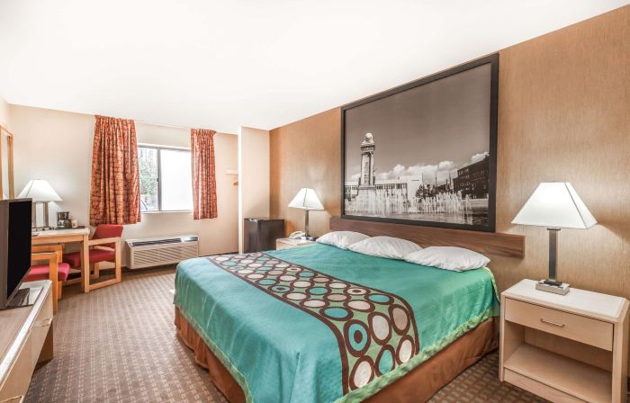 Super 8 by Wyndham Liverpool/Clay/Syracuse Area