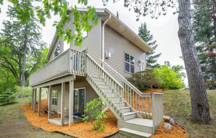 Lakefront Wisconsin Cabin: Dock, Walk to Beach!