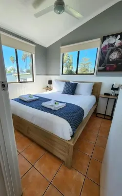 Shellharbour Holiday Village - Homestays