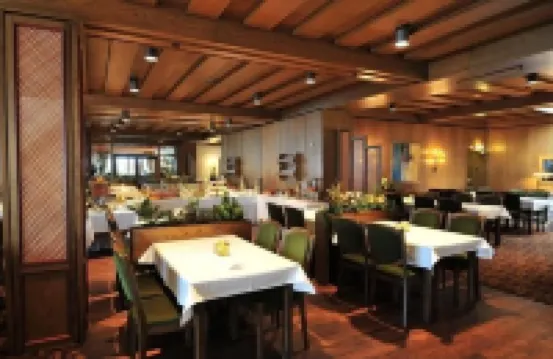 แฟลร์โฮเทล เซ็นทรัล