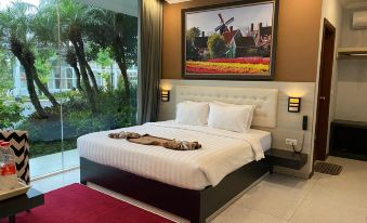 Omah Londo Hotel and Resort