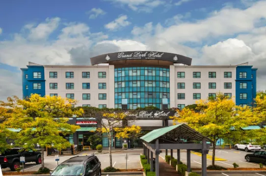 Grand Park Hotel Vancouver Airport, Ascend Hotel Collection