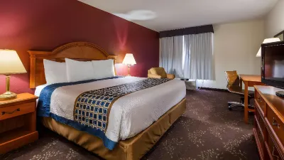 Clarion Pointe Evansville North Hotels near Flying J Travel Center