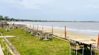 Kamnath Zinc Journey by the Fern, Diu - Strand