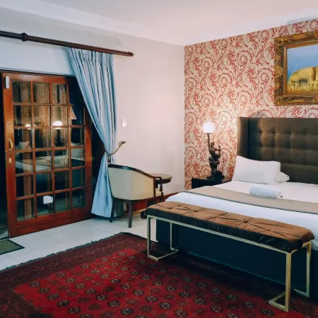Red Apple Guest House Отели рядом с достопримечательностью «Дом Мелроуз»
