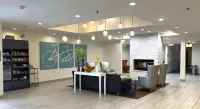 Spark by Hilton Erie Hotel a Summit Township