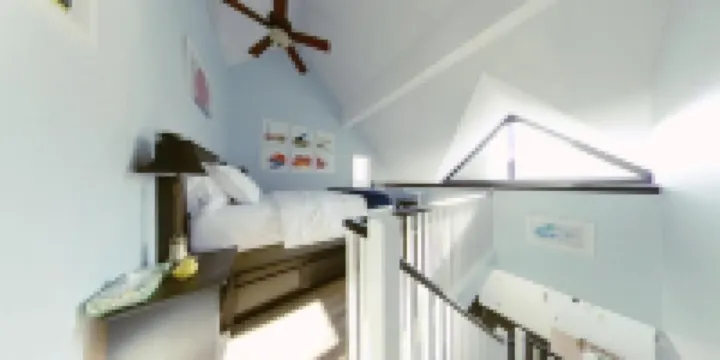 Artistic Hillside Loft