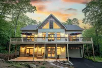 Spacious and Updated Home in Wintergreen