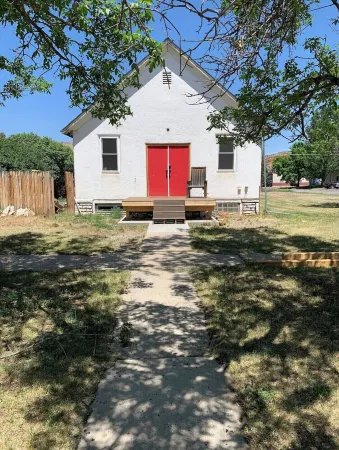 4 bedrooms 3 bath, Tranquil Home, Master suite & Jet tub, Mins from Hot Springs Отели рядом с достопримечательностью «Swinging Bridge»