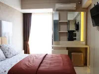 Bram Room Green Lake view Ciputat - 3つ星