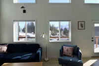 Lupine Lodge with Mountain Views
