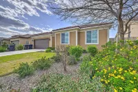 Visalia Home w/ Yard: 4 Mi to Downtown!