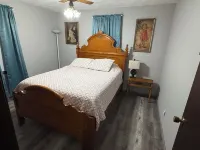 Your Private Country Escape 1/2 Mile from Rend Lake – A Hidden Gem!