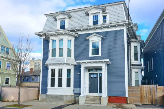Cozy Deck and Shared Outdoor Space - Inviting Urban Retreat