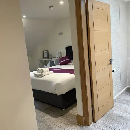 Oakham Hotel Отели в г. Окем