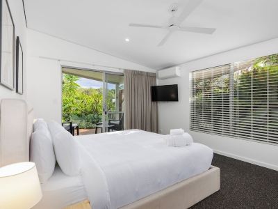Vogue Design — Footpath to the beach
