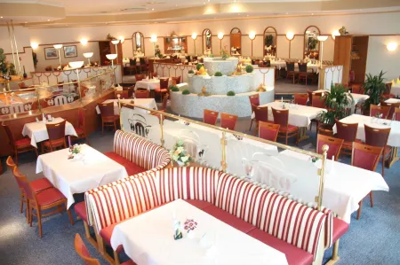 Hotel An der Hasenheide Отели в г. Царневанц