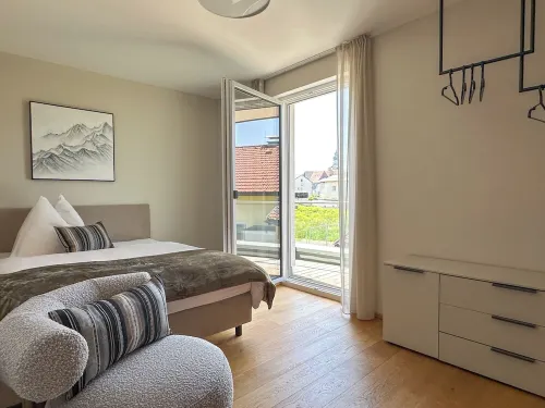 "Seven" – Premium Apartments Seekirchen, Modern 2-Bedroom Apartment with Balcony Hotels in Seekirchen Markt