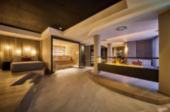 The Poolhouse Boutique Lodge