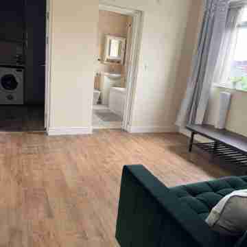 Beautiful 2 Bed Apartment Cricklewood Others