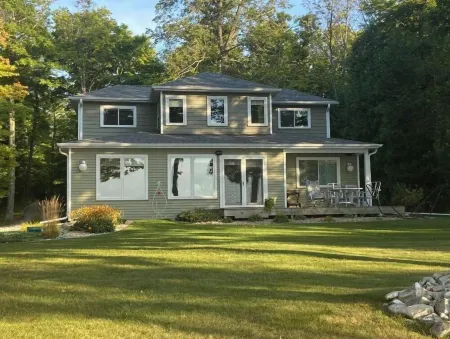 Relax on the Shores of Green Bay in Your Beautiful, Private, Two Bedroom Home