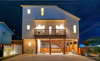 Seas the Bay by AvantStay in-Town Private Pool