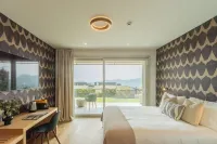 Pureview Luxury Suites, with Breakfast & Pool Hotels in Albese Con Cassano