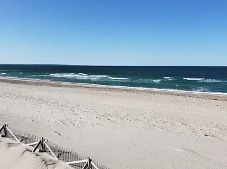 Walk to your Private Beach- Linens Included! Modern Coastal Charm!