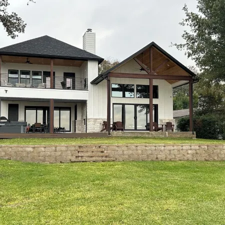 Beautiful Lakefront House with Amazing Views Отели в г. Тул