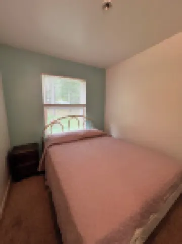 Enchanting cabin with on 2.5 acres in Hubbard Lake