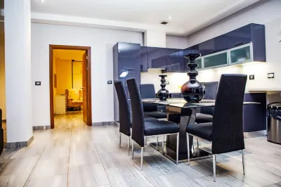 Prestigious two bedroom apartment gives you luxurious home ambiance. Отели в г. 