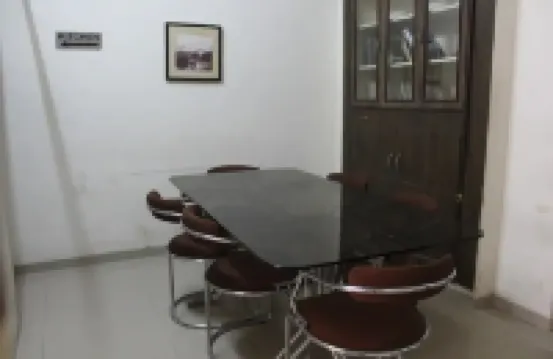 Comfy cozy sprawling bungalow for leisure/business trip